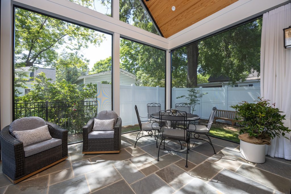 Custom Homes - Screened Porch