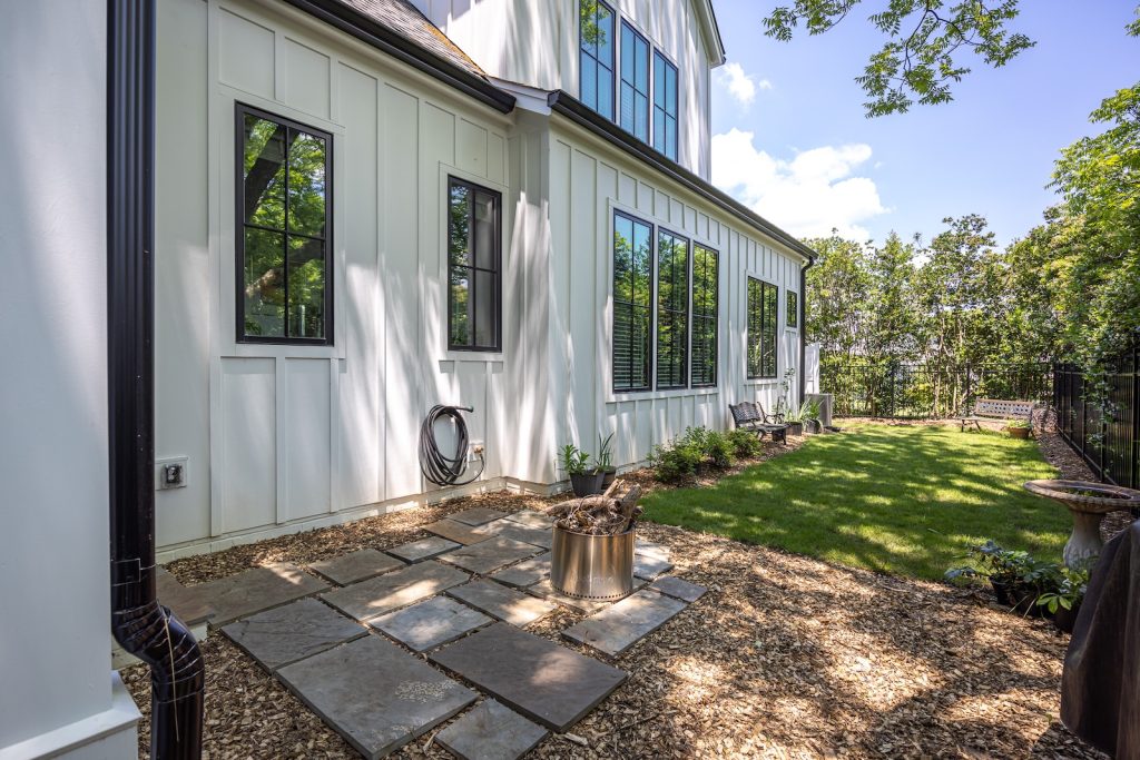 Custom Homes - Outdoor Views